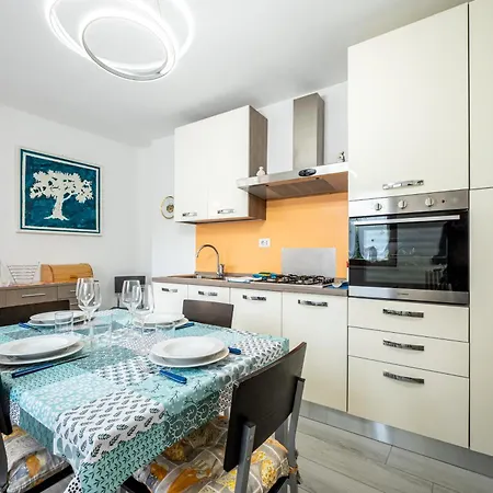 At Two Steps From The Lakeside - Larihome A29 Daire